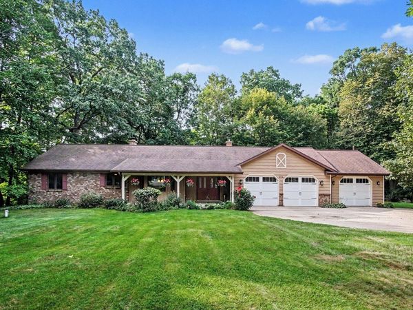 986 Luce Street SW, Grand Rapids, MI 49534