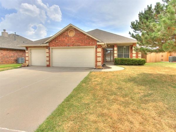 1740 SW 31st Terrace, Moore, OK 73160