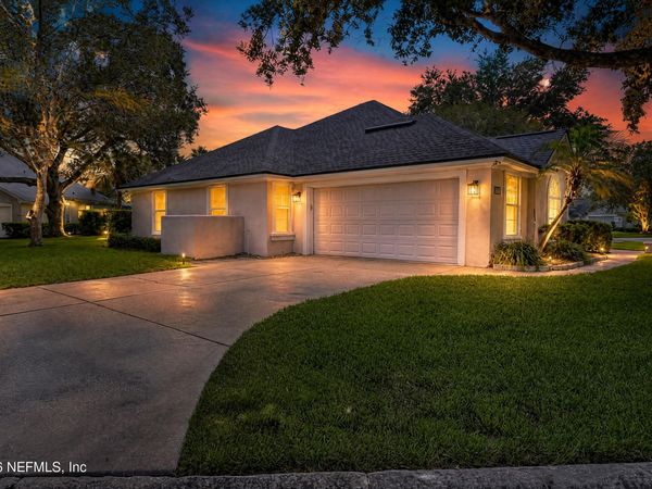 1273 QUEENS ISLAND Court, Jacksonville, FL 32225