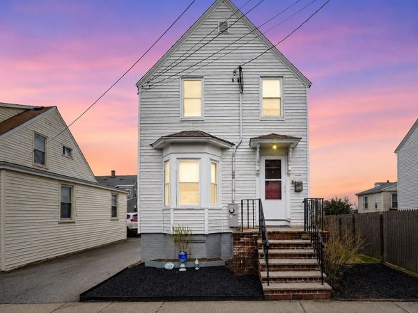 28 Everett Steet, Unit 1, Woburn, MA 01801