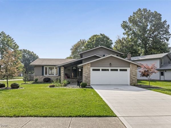 7879 Cresthill Drive , Seven Hills, OH 44131