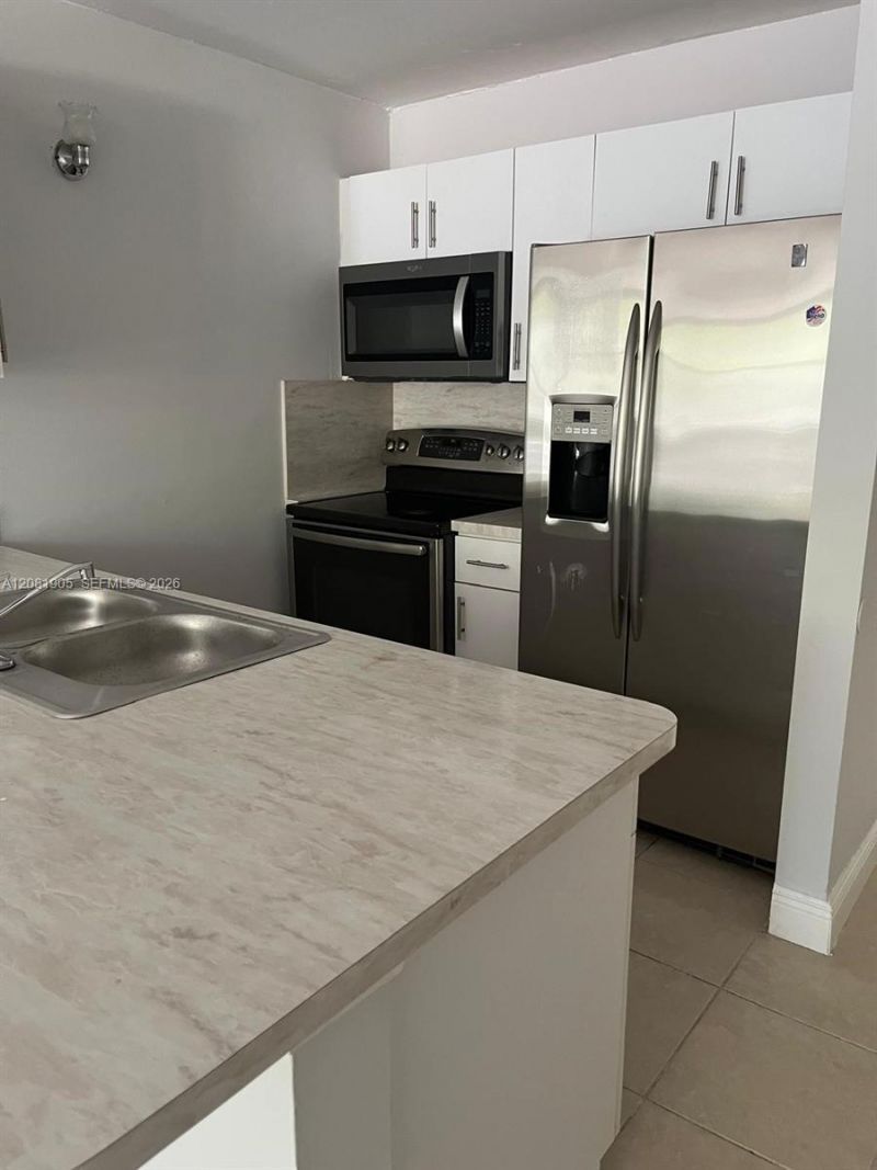 2701 Riverside Dr , Unit 203-B, Coral Springs, FL 33065 Photo