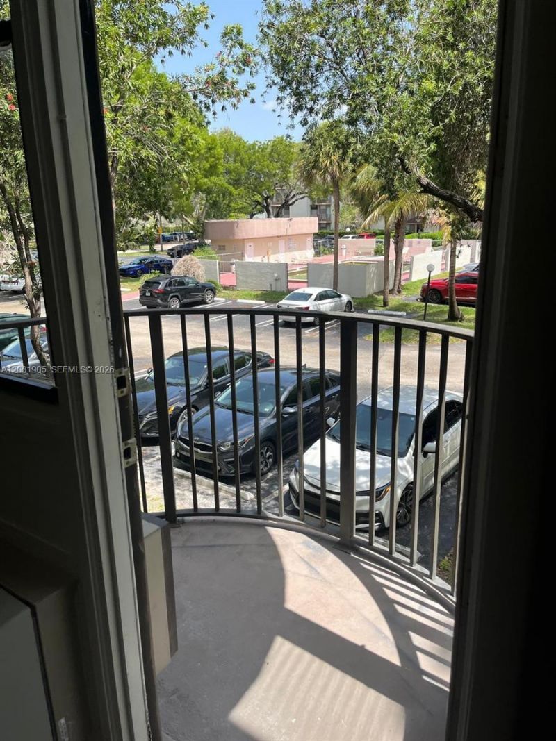 2701 Riverside Dr , Unit 203-B, Coral Springs, FL 33065 Photo