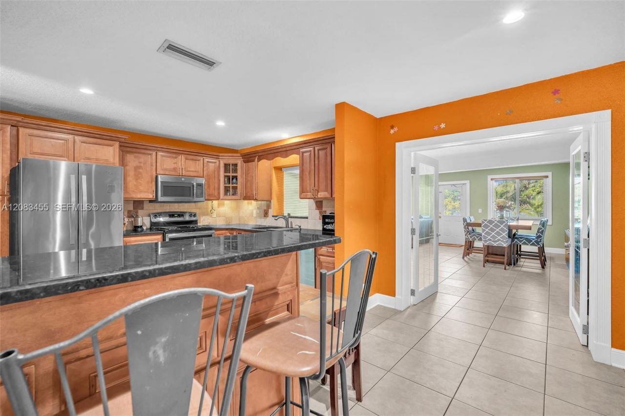 2351 NW 60th Ter, Sunrise, FL 33313 Photo