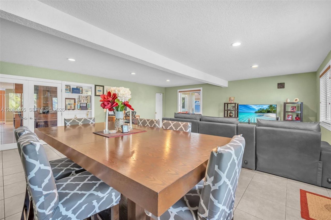 2351 NW 60th Ter, Sunrise, FL 33313 Photo