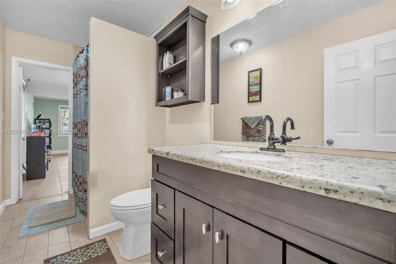 2351 NW 60th Ter, Sunrise, FL 33313 Photo