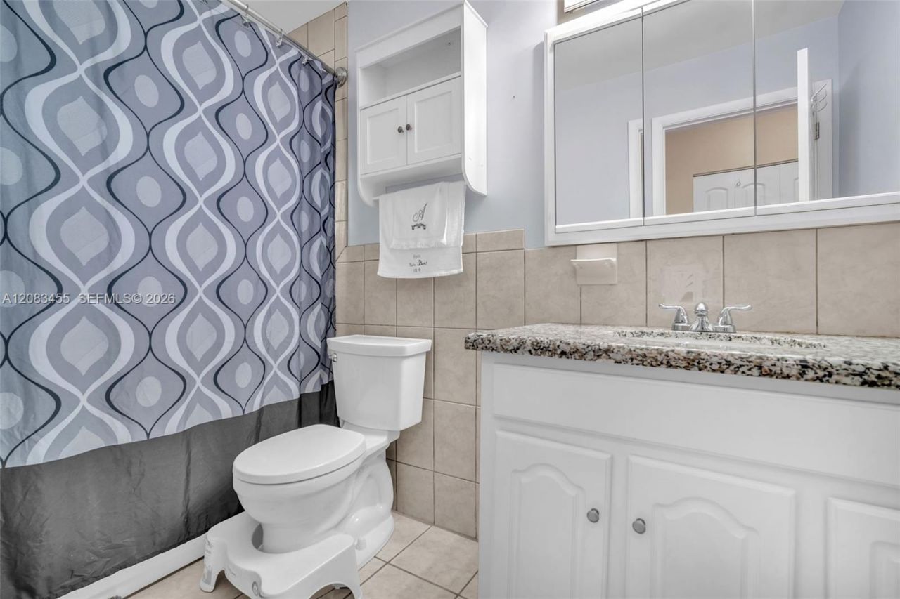 2351 NW 60th Ter, Sunrise, FL 33313 Photo