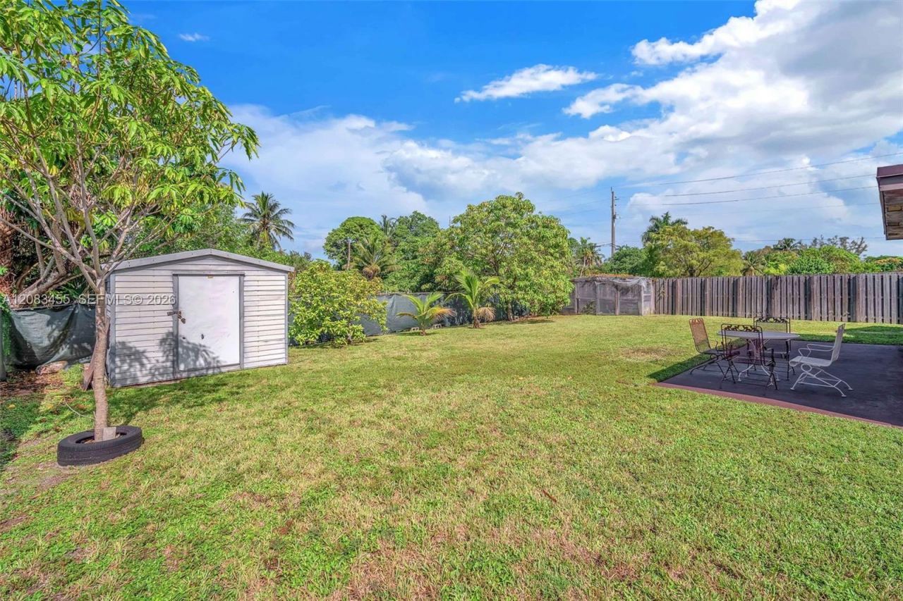 2351 NW 60th Ter, Sunrise, FL 33313 Photo