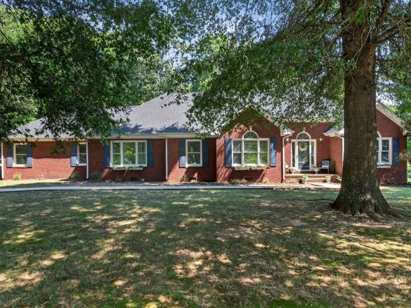 145 E Laurel Ave, McMinnville, TN 37110