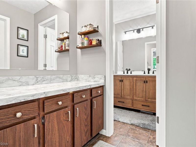 11089 Carriage Hill Drive, Chagrin Falls, OH 44023 Photo 11