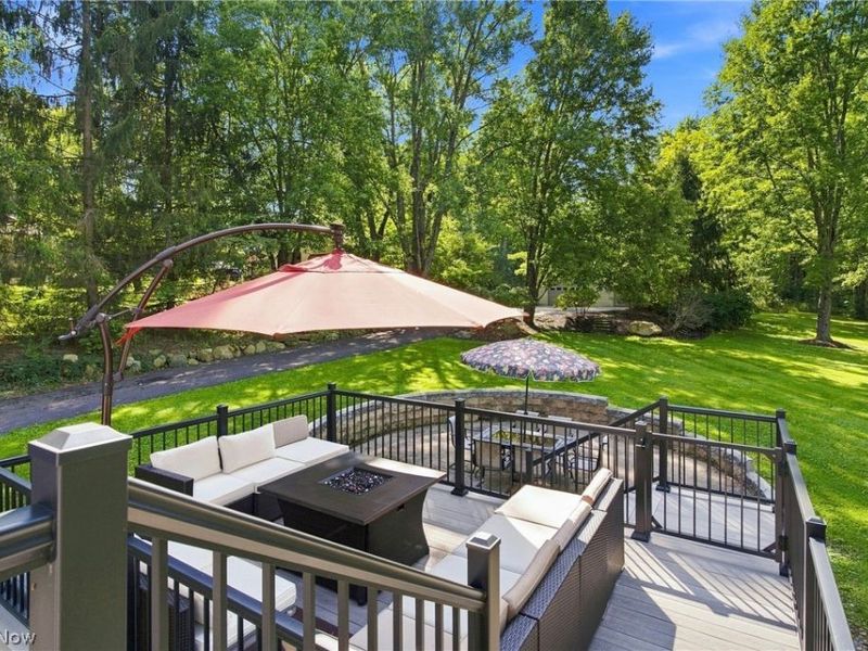 11089 Carriage Hill Drive, Chagrin Falls, OH 44023 Photo 15
