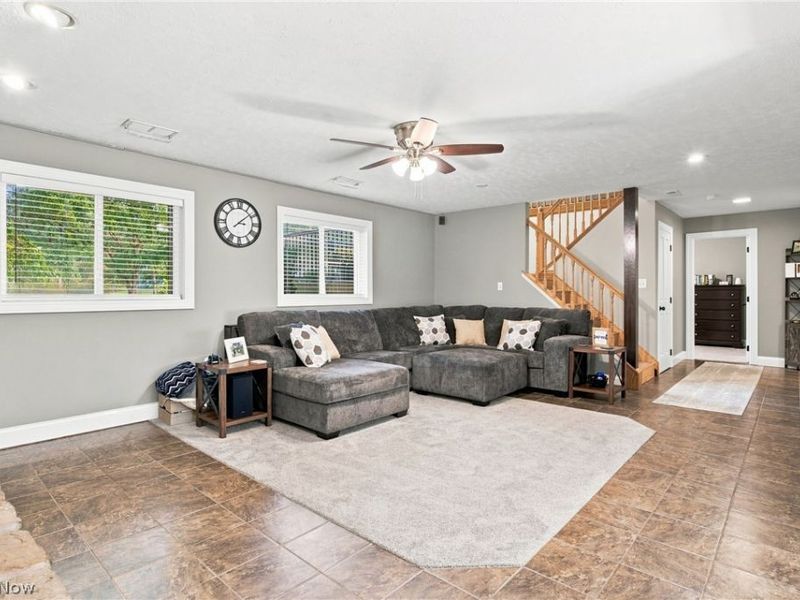 11089 Carriage Hill Drive, Chagrin Falls, OH 44023 Photo 21