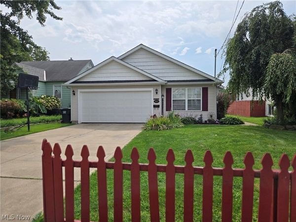 363 Button Avenue , Painesville, OH 44077
