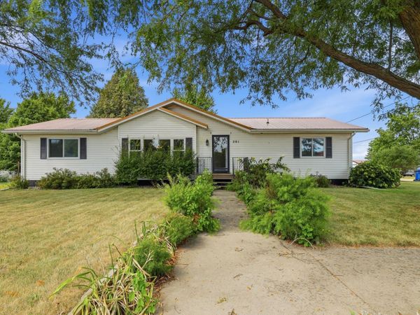201 White Street S, Comfrey, MN 56019