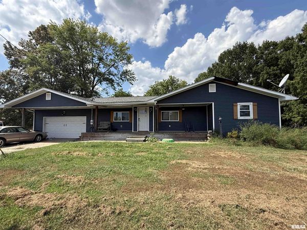 10697 LINCOLN Road, Benton, IL 62812