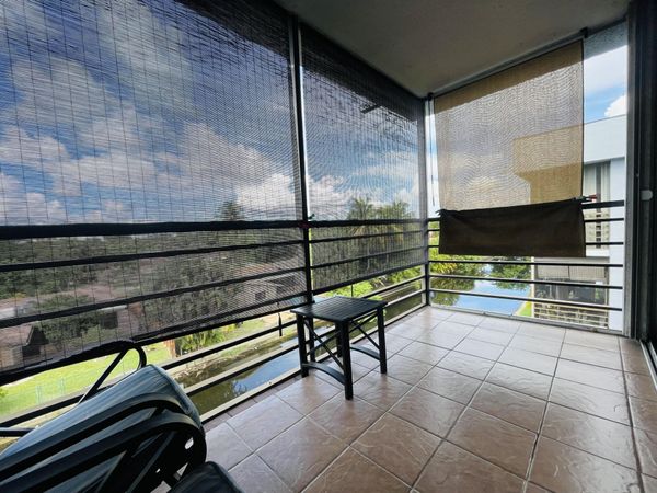 109 ROYAL PARK Drive, Unit 4D, Oakland Park, FL 33309