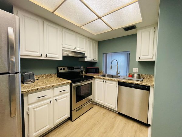 109 ROYAL PARK Drive, Unit 4D, Oakland Park, FL 33309