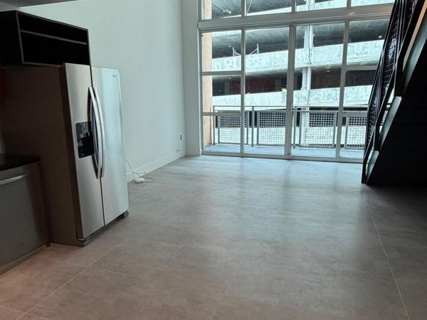 244 BISCAYNE Boulevard, Unit 645, Miami, FL 33132