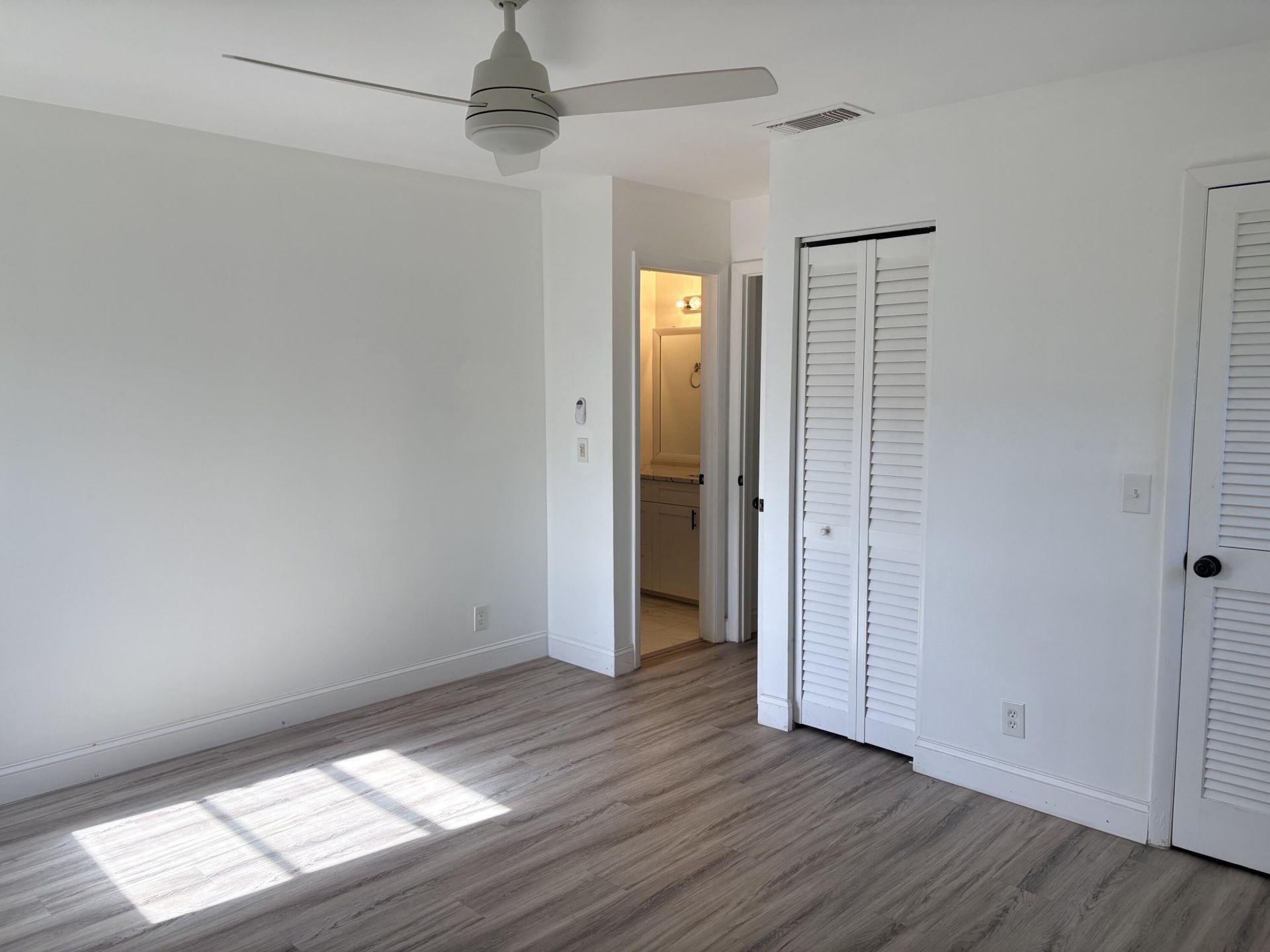 8732 Satalite Terrace, Lake Park, FL 33403 Photo