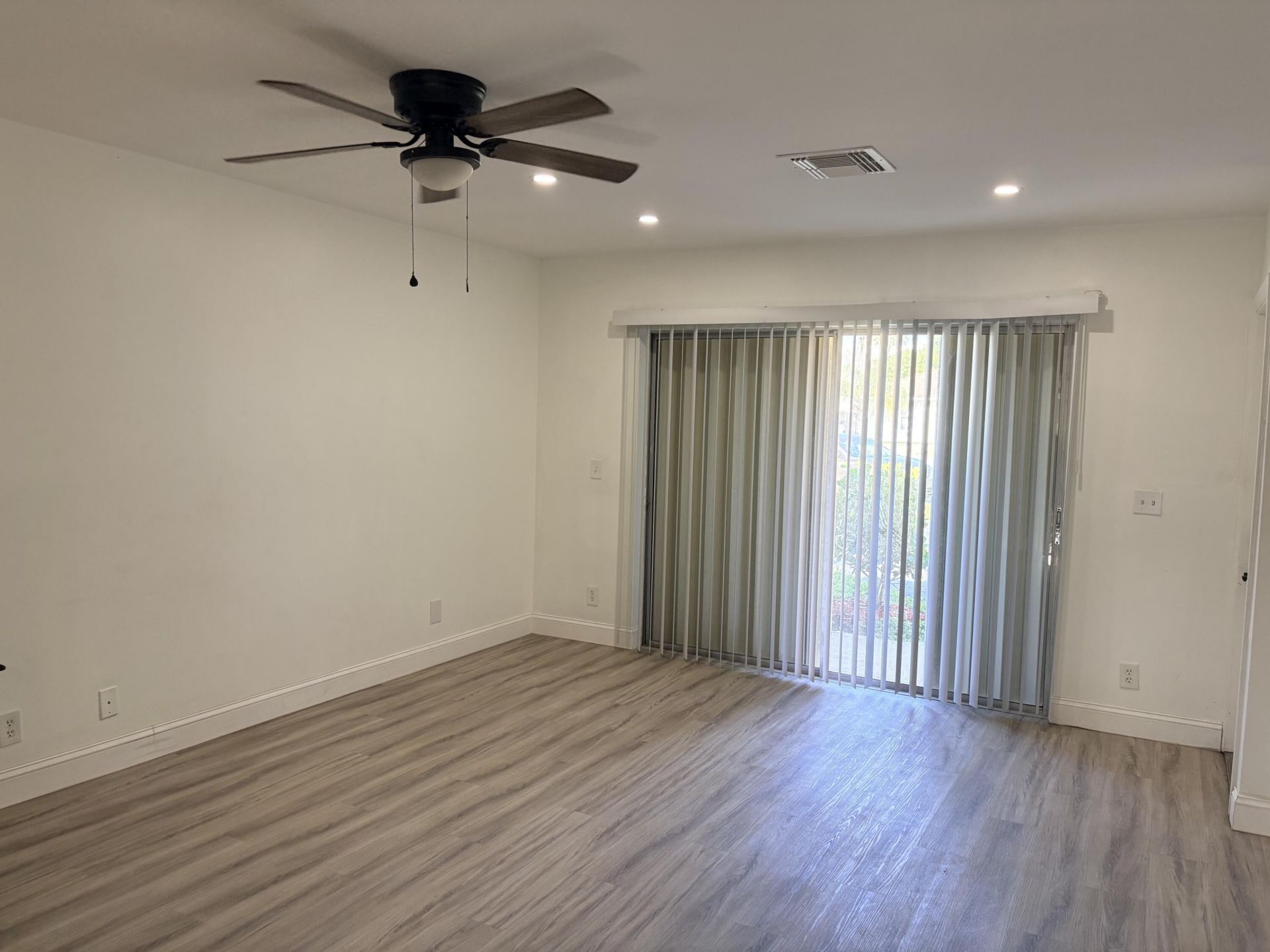 8732 Satalite Terrace, Lake Park, FL 33403 Photo