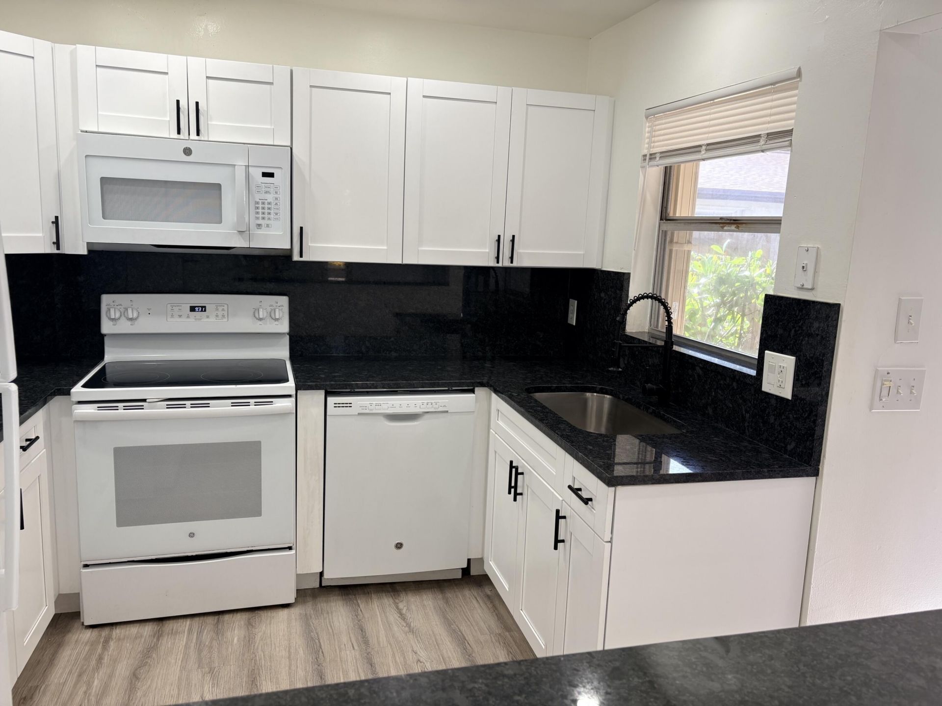 8732 Satalite Terrace, Lake Park, FL 33403 Photo