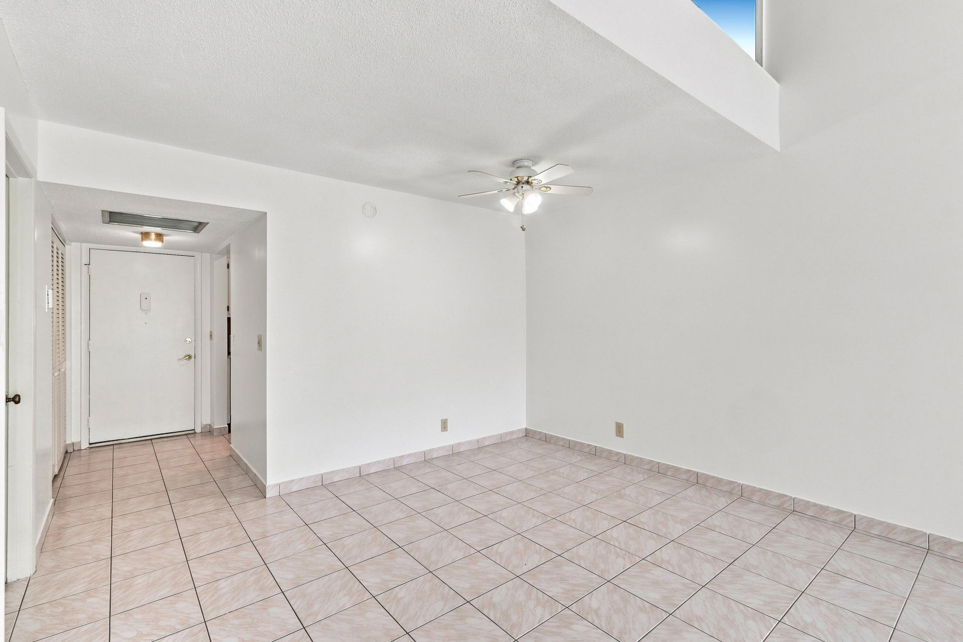 2538 Boundbrook Drive S, Unit 137, West Palm Beach, FL 33406 Photo