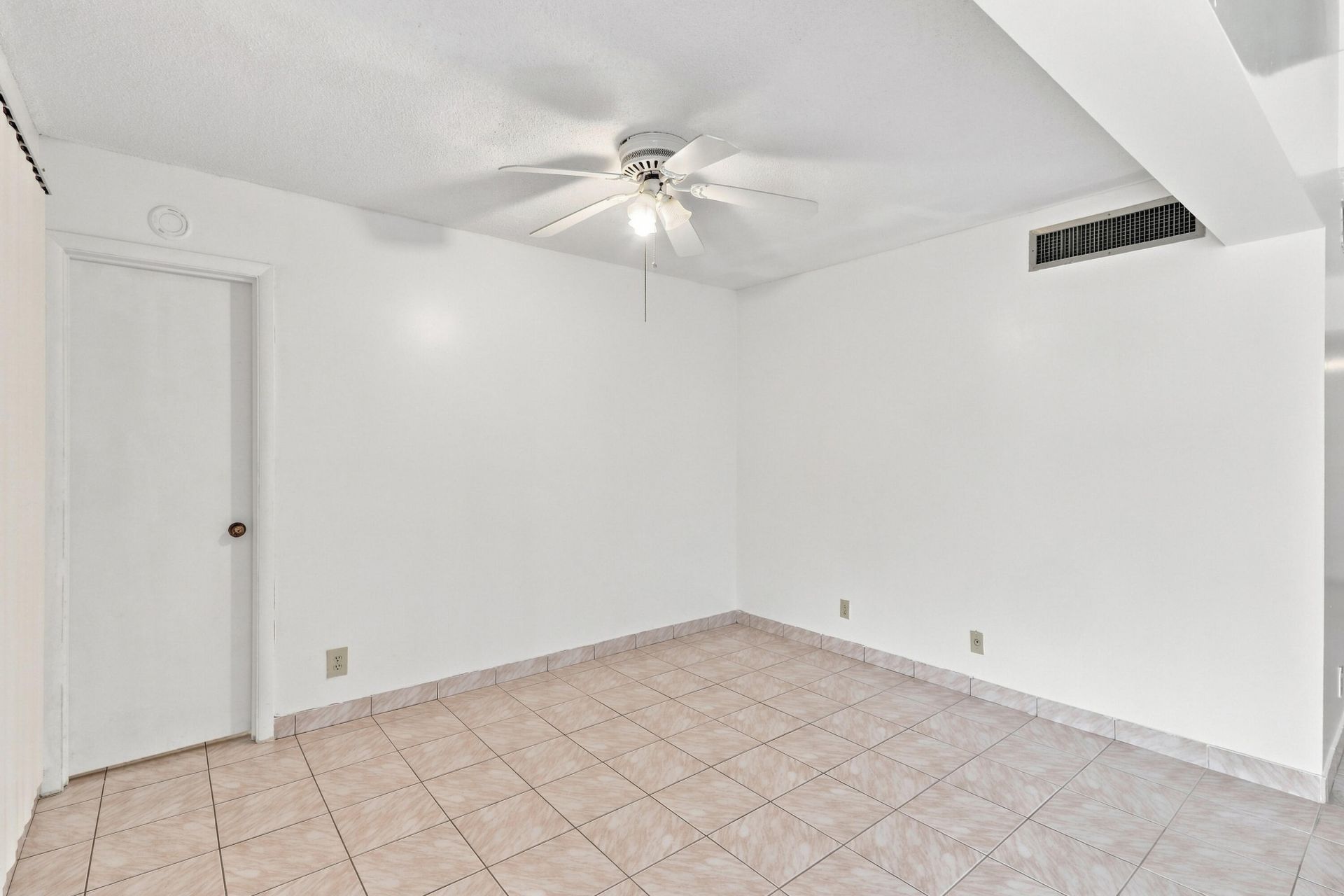 2538 Boundbrook Drive S, Unit 137, West Palm Beach, FL 33406 Photo
