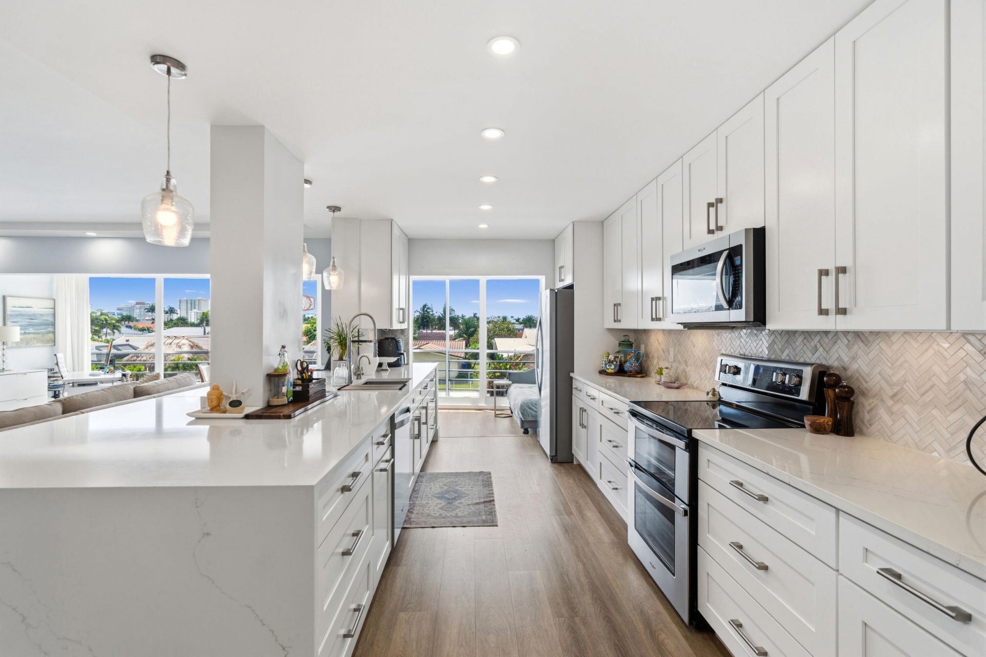 3050 NE 47th Court, Unit 203, Fort Lauderdale, FL 33308 Photo