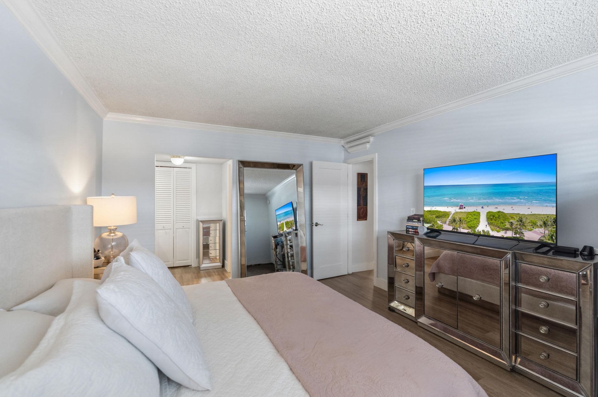 3050 NE 47th Court, Unit 203, Fort Lauderdale, FL 33308 Photo