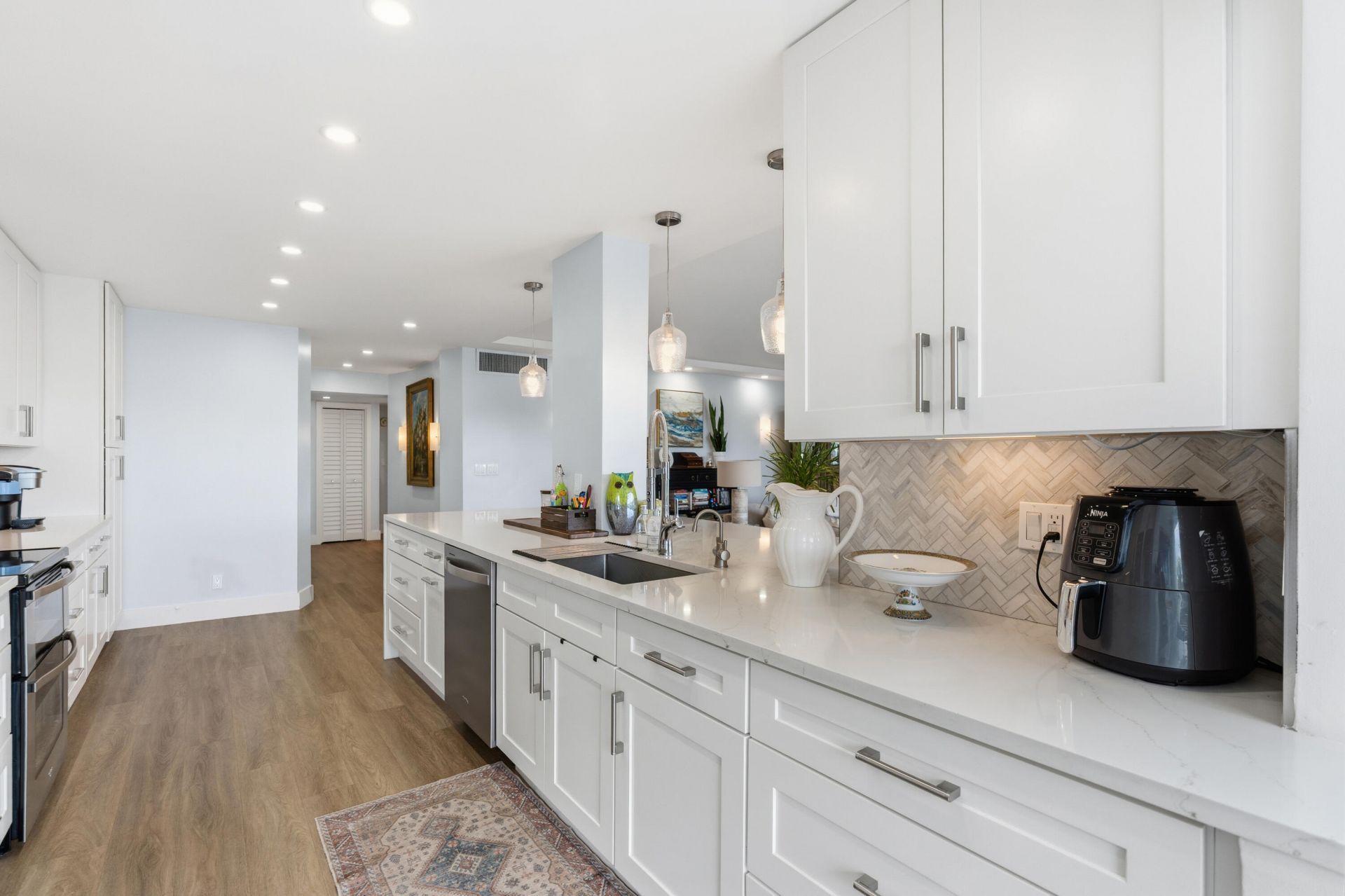 3050 NE 47th Court, Unit 203, Fort Lauderdale, FL 33308 Photo