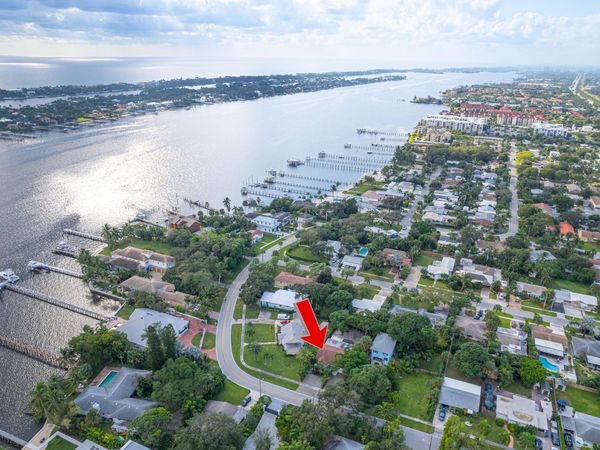 545 S LAKE Drive, Lantana, FL 33462