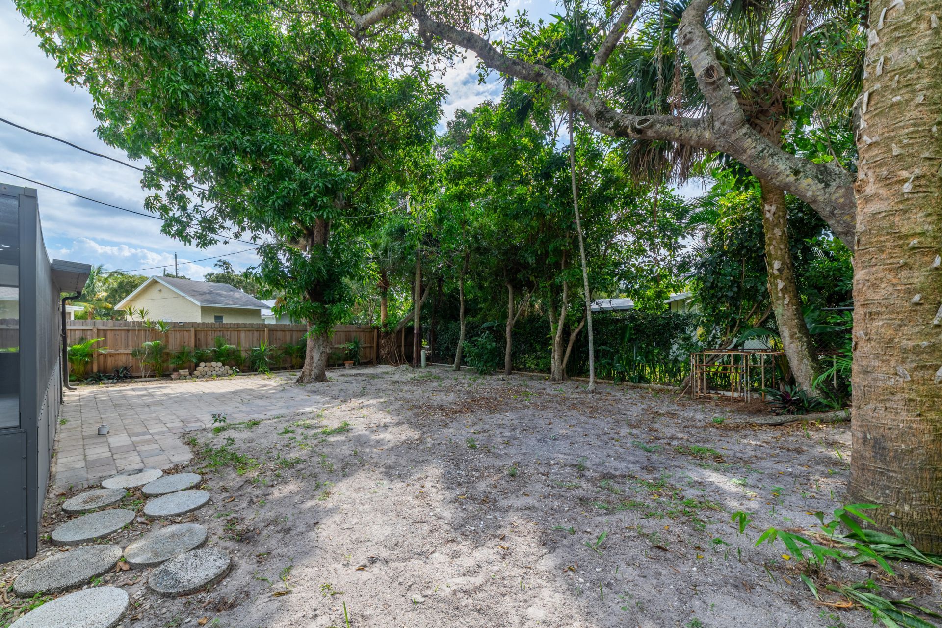 545 S Lake Drive, Lantana, FL 33462 Photo