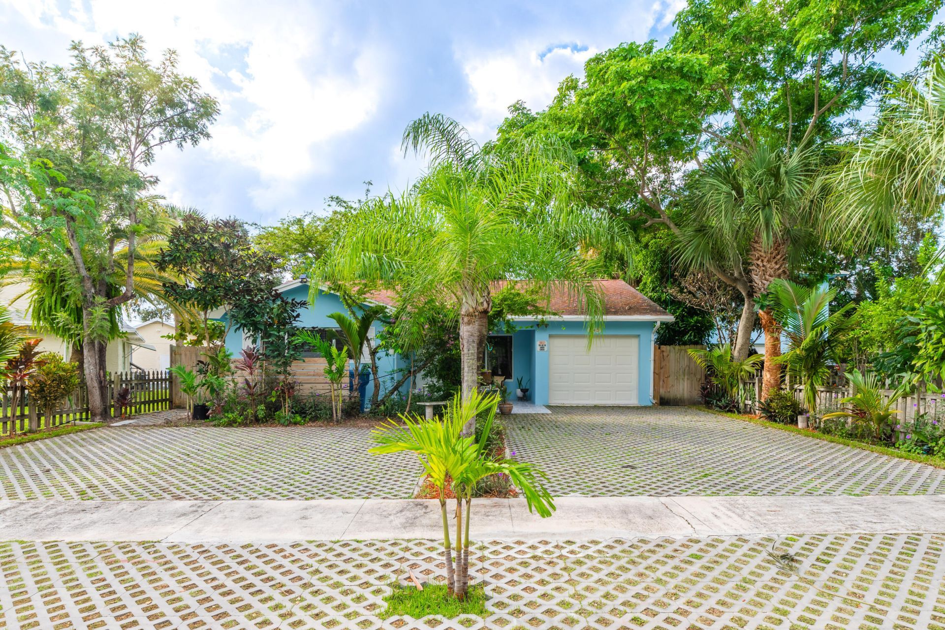 545 S Lake Drive, Lantana, FL 33462 Photo