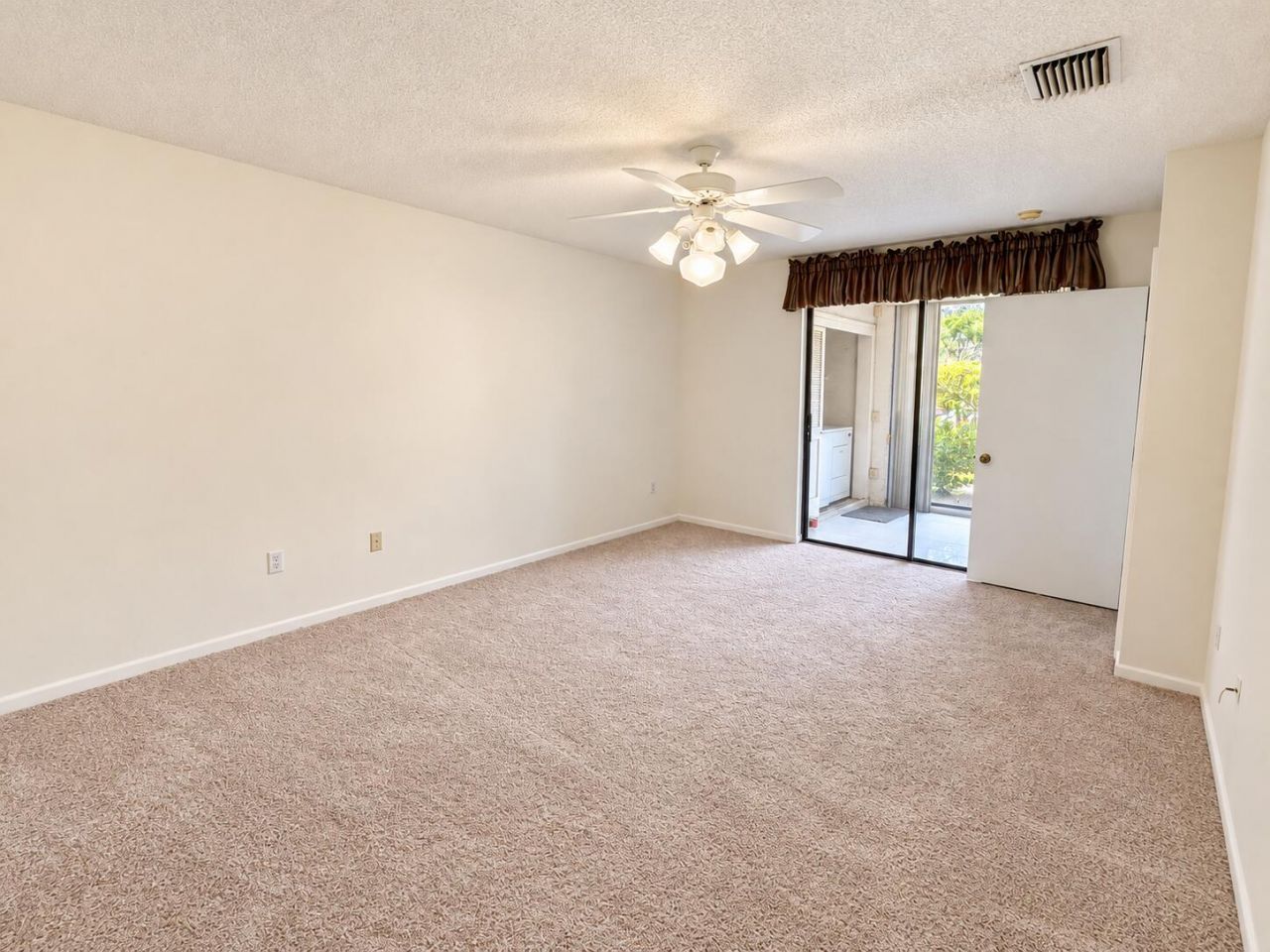 5136 Floria Drive, Unit G, Boynton Beach, FL 33437 Photo