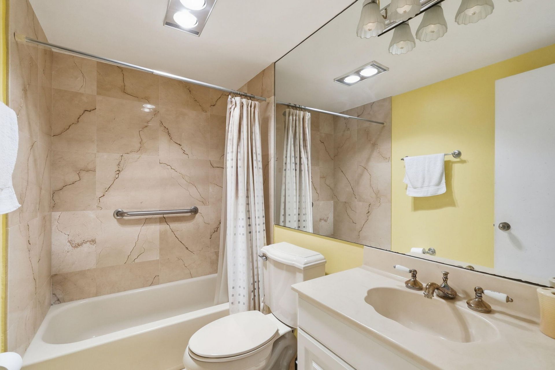 4117 Bougainvilla Drive, Unit 507, Lauderdale by the Sea, FL 33308 Photo