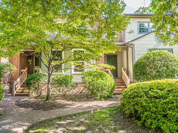 185 S Ashe Street , Southern Pines, NC 28387