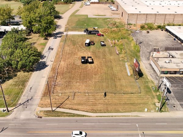 1600 S Sheridan Road , Tulsa, OK 74112