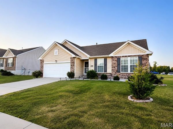 146 Winter Wheat Trail, Pacific, MO 63069