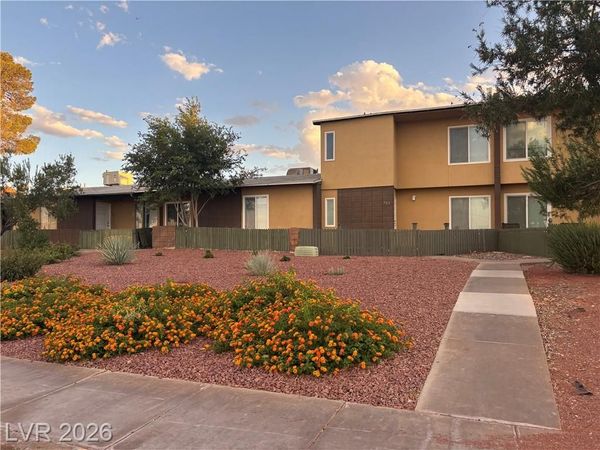 305 E Van Wagenen Street , Henderson, NV 89015