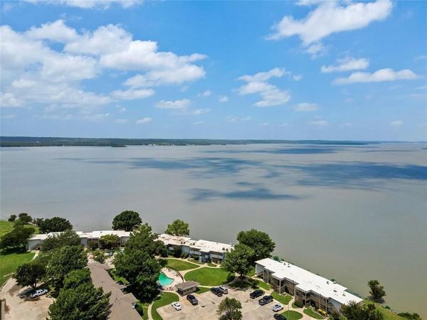 109 Harbor Drive, Unit 105, Runaway Bay, TX 76426