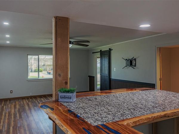 109 Harbor Drive, Unit 105, Runaway Bay, TX 76426