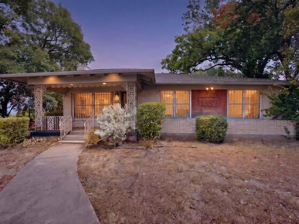 1957 E Illinois Avenue , Dallas, TX 75216