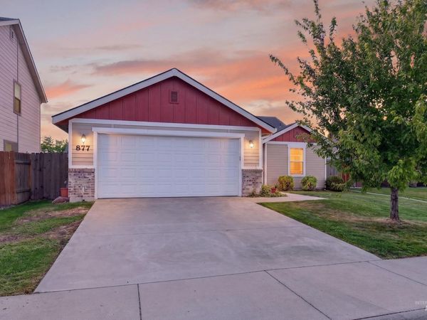 877 E Shady Ridge Dr, Kuna, ID 83634