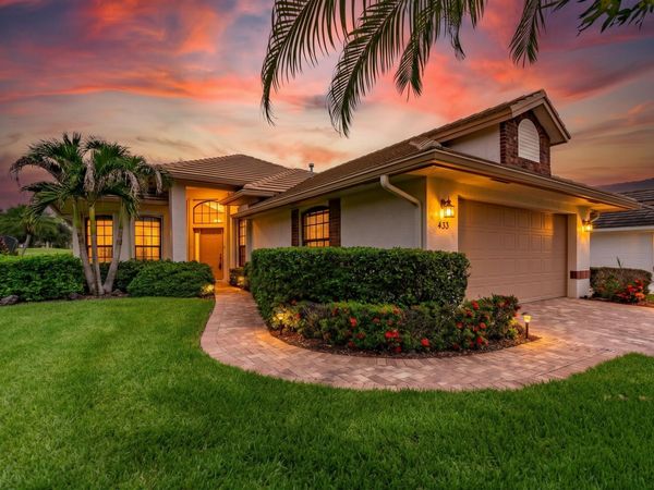 433 SW Jefferson Circle, Port St. Lucie, FL 34986