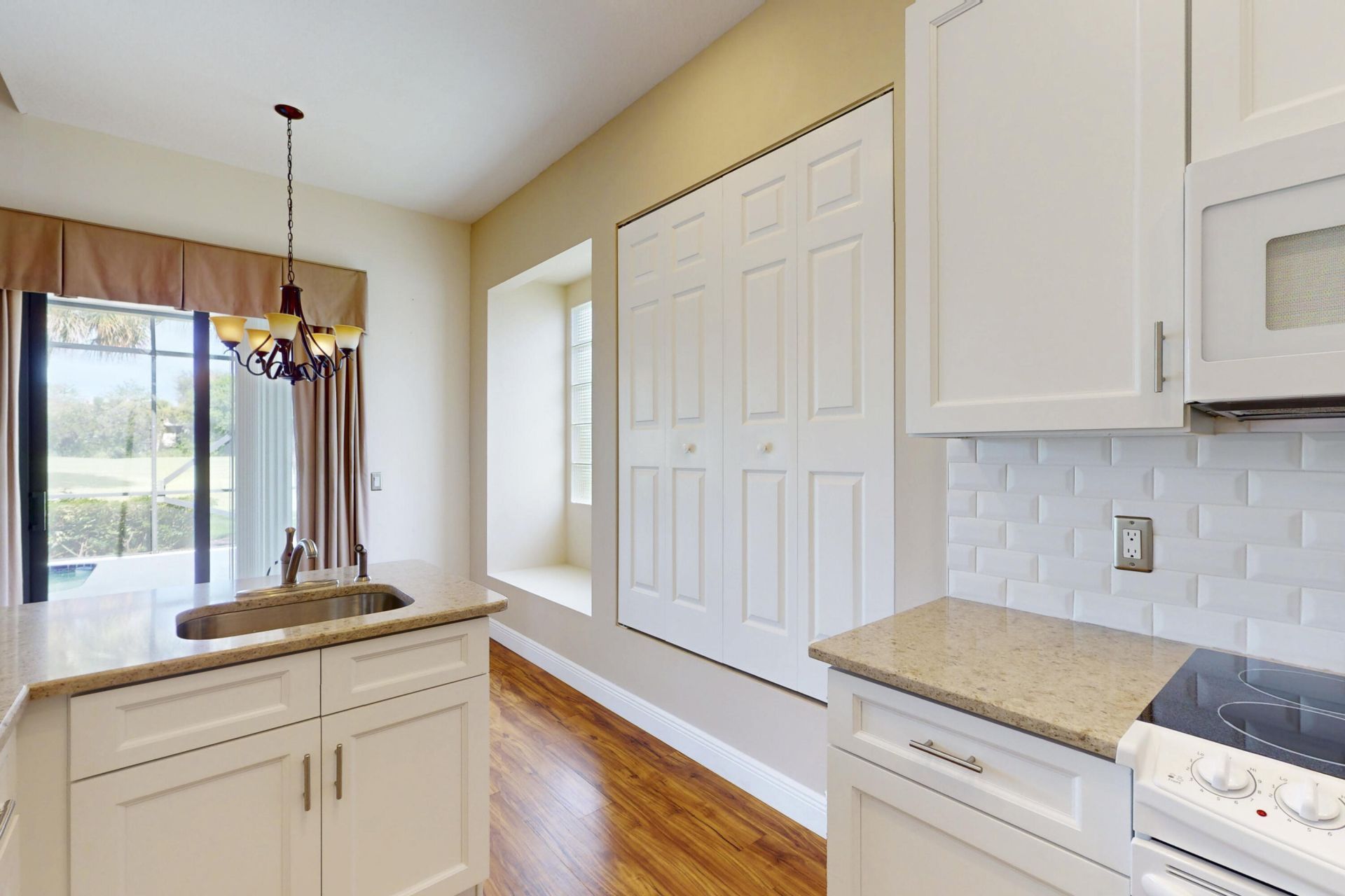 433 SW Jefferson Circle, Port Saint Lucie, FL 34986 Photo