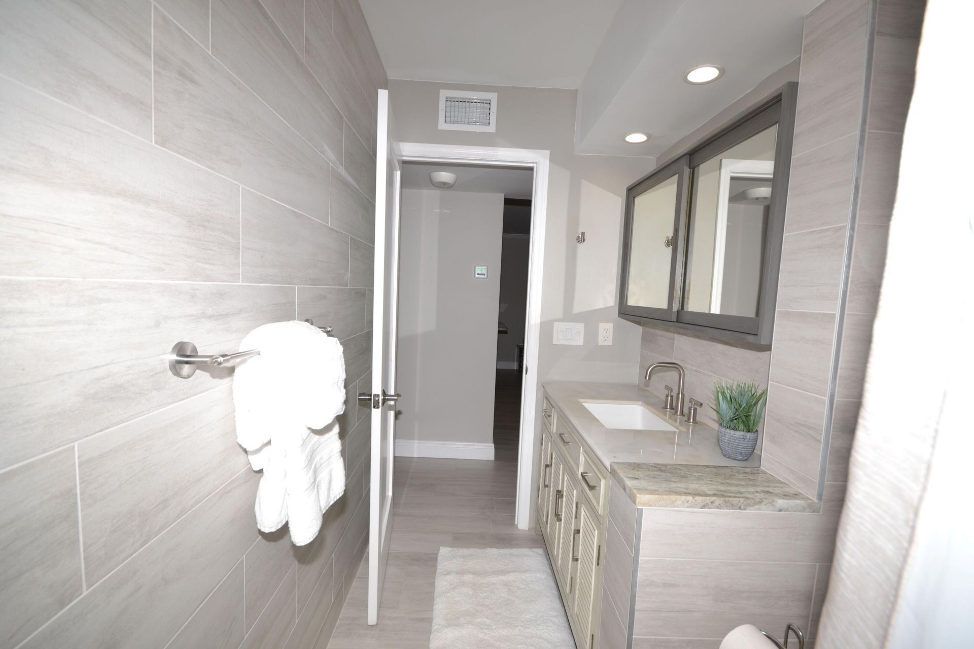 1051 Sugar Sands Boulevard, Unit 257, Singer Island, FL 33404 Photo
