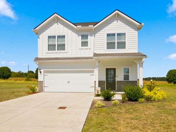 761 Emerson Ln, Westmoreland, TN 37186