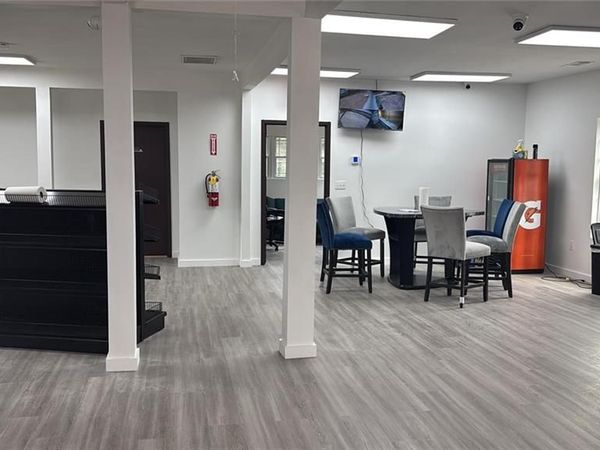 473 N Clarendon , Scottdale, GA 30079