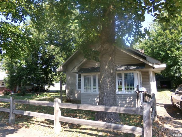 1315 W MONROE Street, Herrin, IL 62948