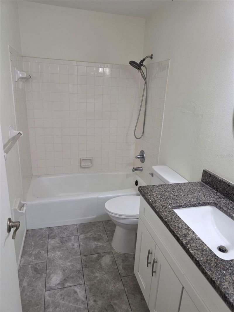 7219 Cloister Drive, Unit 202, Sarasota, FL 34231 Photo